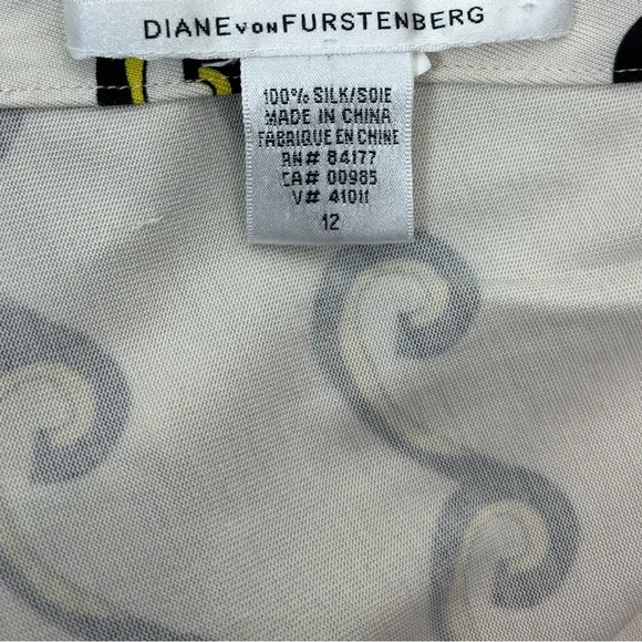 Vintage Designer Diane Von Furstenberg Silk Dress - Picture 4 of 4